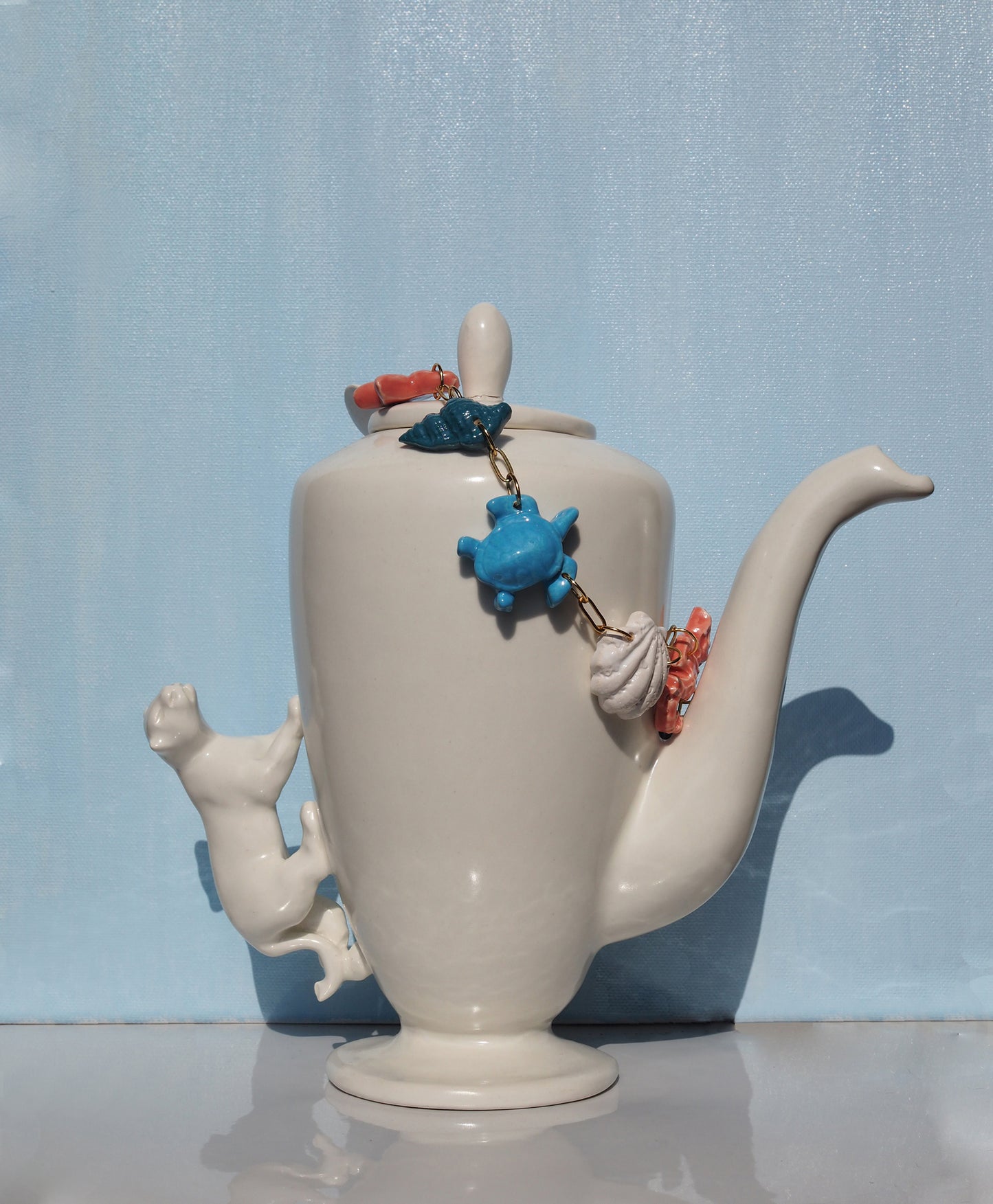 Cleo teapot